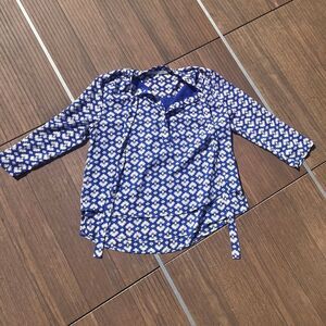 Collective Concepts Blue and White Geometric Blouse | Size Medium